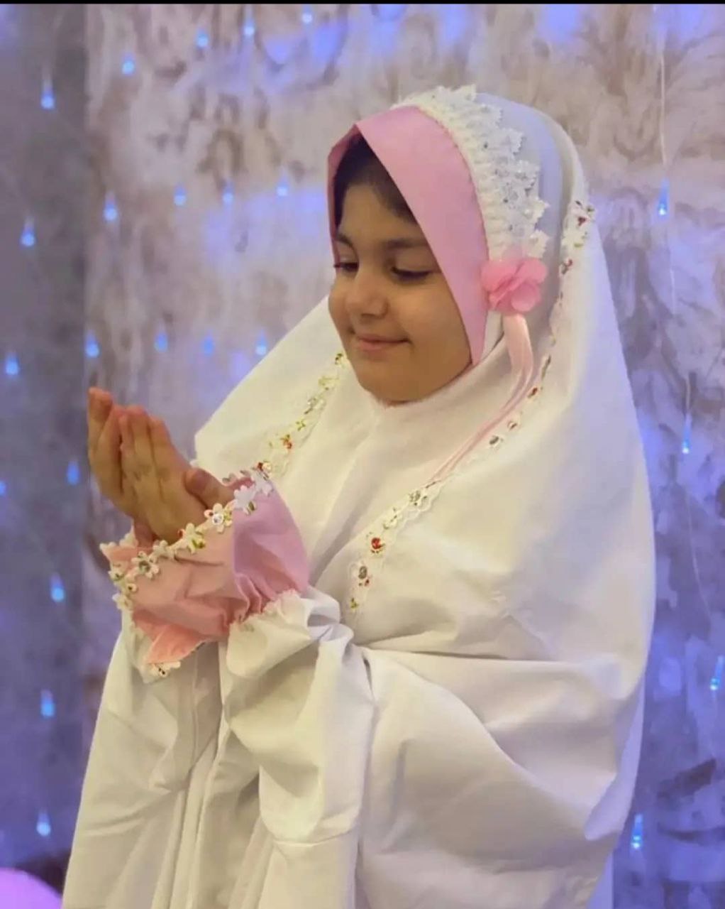 چادر جشن تکلیف حنانه پوشان